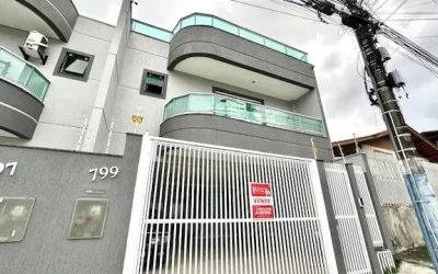 Casa com 400m², 3 dormitórios, 2 suítes, 3 vagas, no bairro Nações em Balneário Camboriú para Comprar