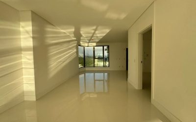 Apartamento com 0m², 4 dormitórios, 4 suítes, 3 vagas, no bairro Centro em Balneário Camboriú para Comprar