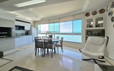Apartamento com 217m², 3 dormitórios, 3 suítes, 2 vagas, no bairro Centro em Balneário Camboriú para Comprar