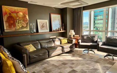 Apartamento com 294m², 3 dormitórios, 3 suítes, 2 vagas, no bairro Centro em Balneário Camboriú para Comprar