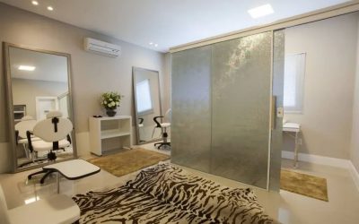Apartamento com 189m², 3 dormitórios, 3 suítes, 3 vagas, no bairro Centro em Balneário Camboriú para Comprar
