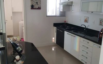 Apartamento com 123m², 3 dormitórios, 1 suíte, 2 vagas, no bairro Centro em Balneário Camboriú para Comprar