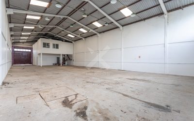 Pavilhão com 574m², 4 vagas, no bairro Anchieta em Porto Alegre para Comprar ou Alugar