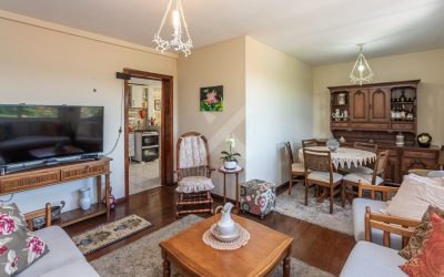 Apartamento com 94m², 3 dormitórios, 1 suíte, no bairro Petrópolis em Porto Alegre para Comprar