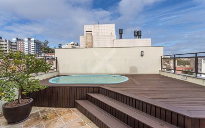 Cobertura com 234m², 3 dormitórios, 1 suíte, 2 vagas, no bairro Menino Deus em Porto Alegre para Comprar