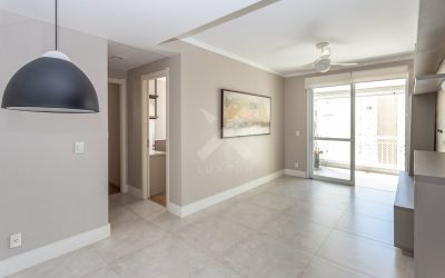 Apartamento com 70m², 2 dormitórios, 1 suíte, 2 vagas, no bairro Passo da Areia em Porto Alegre para Comprar