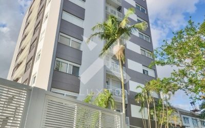 Apartamento com 76m², 2 dormitórios, 1 suíte, 2 vagas, no bairro Higienópolis em Porto Alegre para Comprar