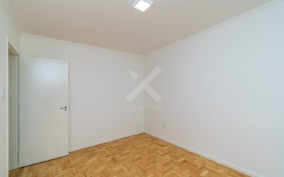 Apartamento com 73m², 2 dormitórios, no bairro Auxiliadora em Porto Alegre para Comprar