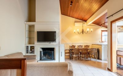 Cobertura com 191m², 3 dormitórios, 1 suíte, 2 vagas, no bairro Petrópolis em Porto Alegre para Comprar ou Alugar