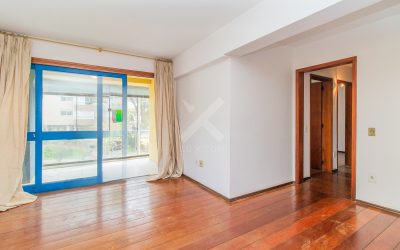 Apartamento com 101m², 3 dormitórios, 1 suíte, 1 vaga, no bairro Chácara das Pedras em Porto Alegre para Comprar